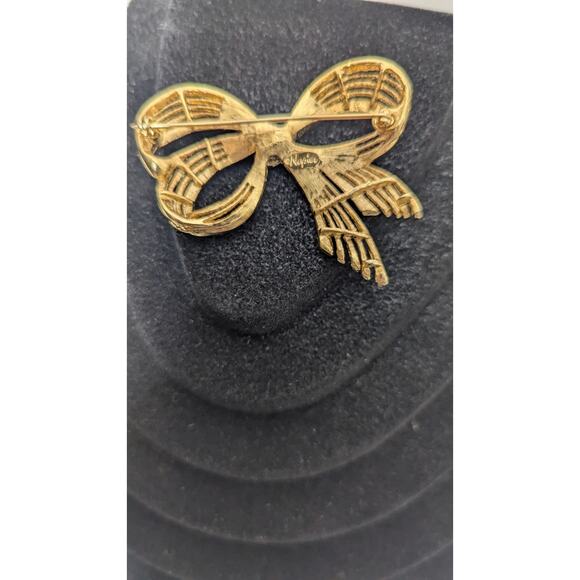 Vintage signed Napier gold Tone wire work Bow shaped Pin Brooch - Picture 4 of 8